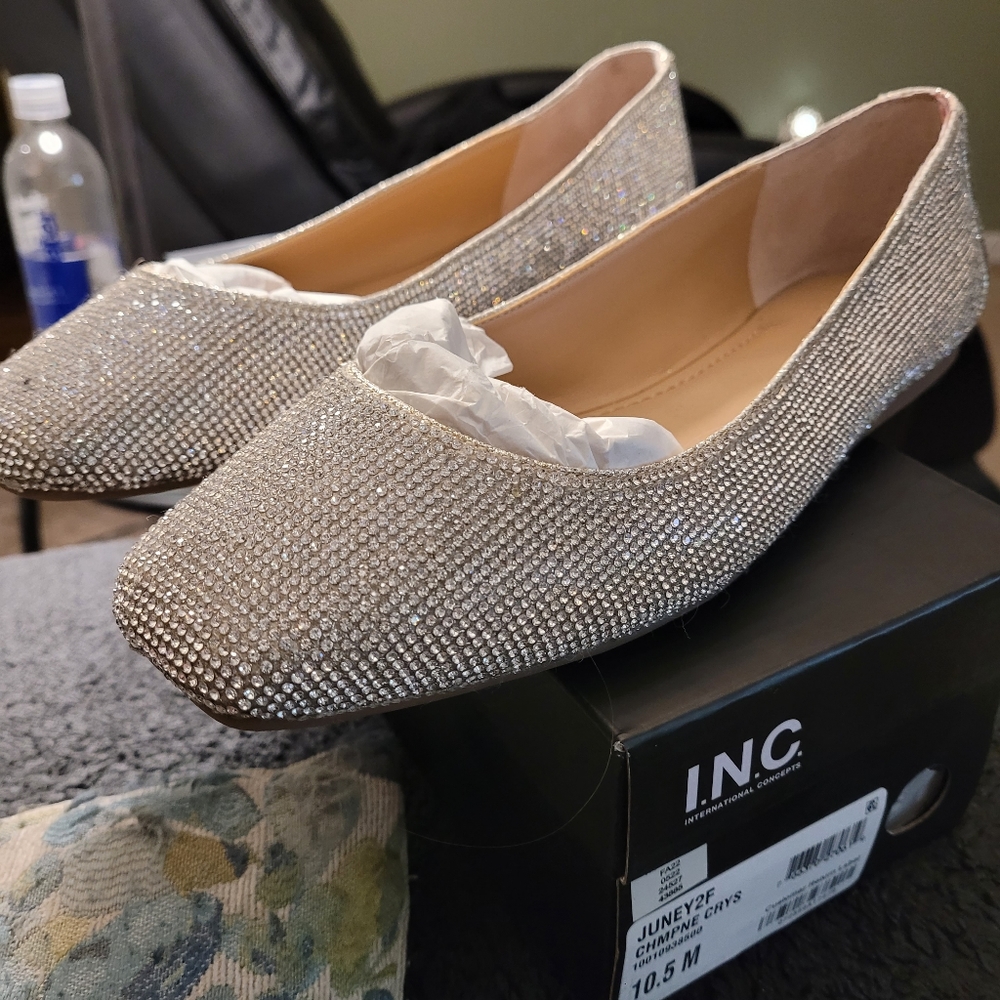 NIB I.N.C CHAMPAIGN FLATS - Picture 2 of 3